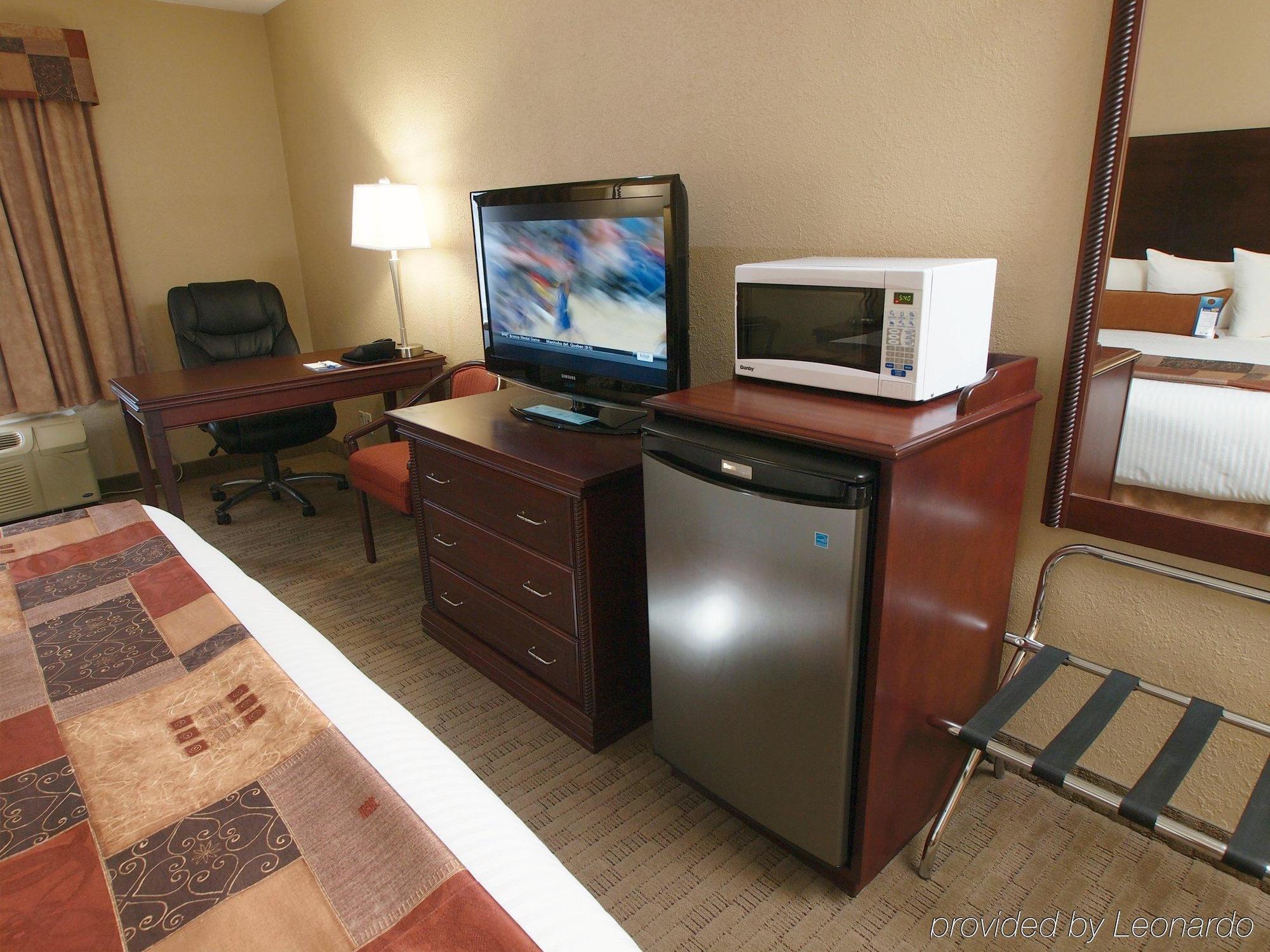 Best Western Plus Pembina Inn & Suites Winnipeg Eksteriør billede